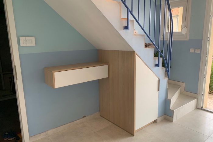 placard sous escalier